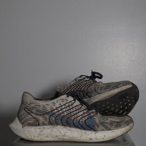 Pegasus Turbo Next Nature Pure Platinum/Bright Spruce - Size 10.5 - Well-Worn